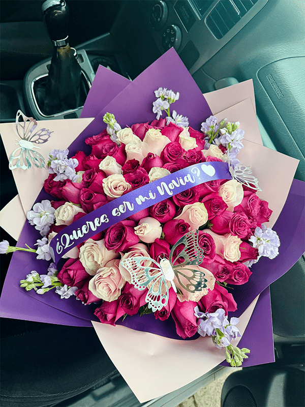 Bouquet blanco y morado