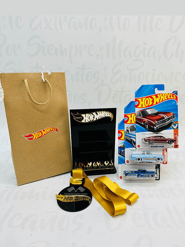 Exhibidor y Hot Wheels